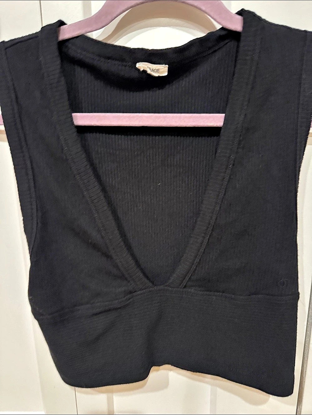 Garage Black Ribbed V-Neck Tank Top Size Medium